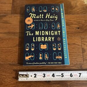 Midnight Library: a GMA Book Club Pick : A Novel by Matt Haig (2020, Hardcover)